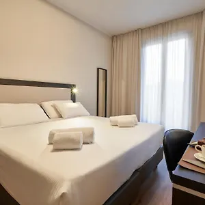 4* 호텔 레오나르도 다 빈치