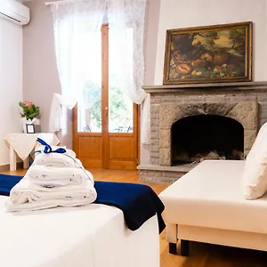 La Petite Maison Bed and breakfast